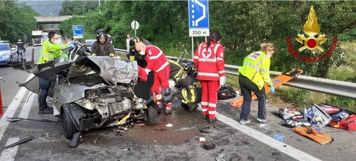 Morto il 18enne vittima dell'incidente sulla statale del Sempione a Villadossola