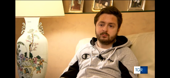 Nicolò Maja in tv: «Una fortuna essere qui, vado avanti con la forza che mia mamma e mia sorella mi davano e mi danno»