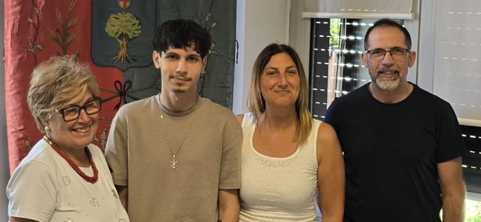 Riccardo campione di dessert e onestà: trova portafoglio con 500 euro e lo restituisce