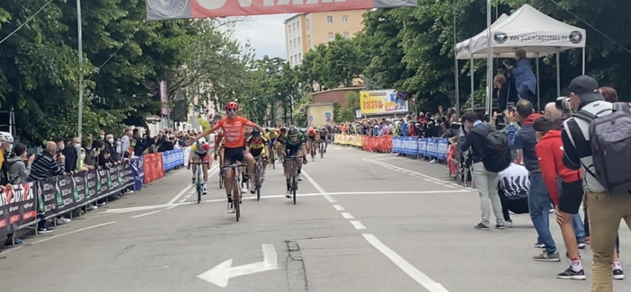 Dario Igor Belletta primo al traguardo della Piccola San Geo