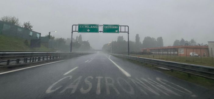 Forti precipitazioni in tutto il Varesotto: acquazzone questa mattina anche in Autolaghi Forti precipitazioni in tutto il Varesotto: acquazzone questa mattina anche in Autolaghi