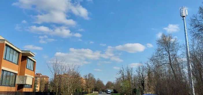 «No all'antenna vicino alle Tommaseo. Ma perché allora c'è vicino alle Pertini?» «No all'antenna vicino alle Tommaseo. Ma perché allora c'è vicino alle Pertini?»