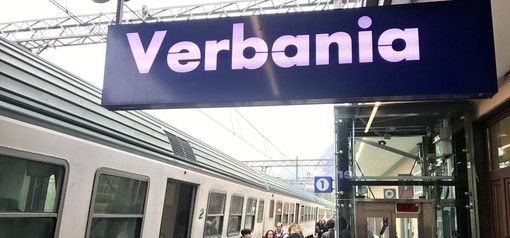 «Due ore fermi tra Busto Arsizio e Gallarate per un guasto ai binari» «Due ore fermi tra Busto Arsizio e Gallarate per un guasto ai binari»