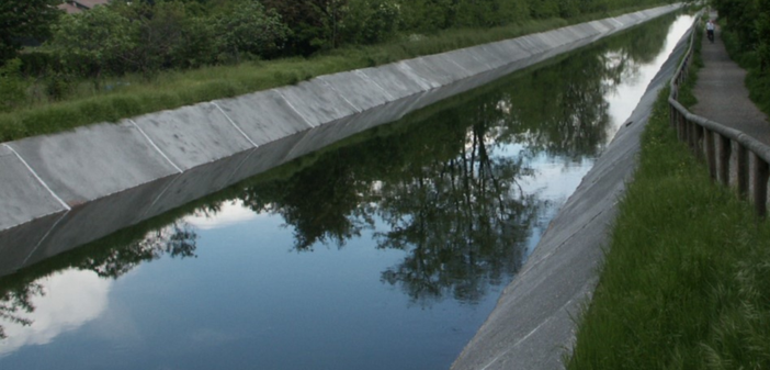 E' morto il ragazzino di 13 anni che si era tuffato nel canale Villoresi E' morto il ragazzino di 13 anni che si era tuffato nel canale Villoresi