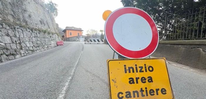 Dopo cinque mesi di chiusura riapre in anticipo la Sp69 tra Germignaga e Porto Valtravaglia Dopo cinque mesi di chiusura riapre in anticipo la Sp69 tra Germignaga e Porto Valtravaglia