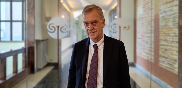 Professor Paolo Grossi Professor Paolo Grossi