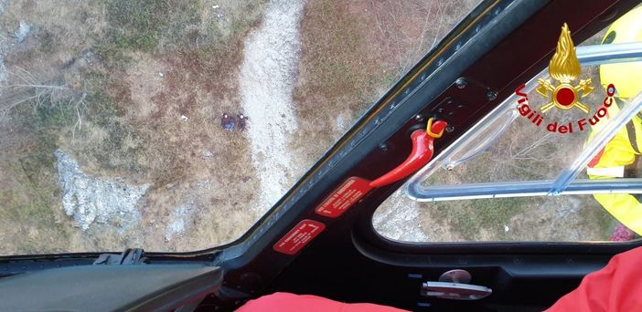 Escursioniste in difficoltà sui monti del Lecchese: i vigili del fuoco decollano da Malpensa e le portano in salvo Escursioniste in difficoltà sui monti del Lecchese: i vigili del fuoco decollano da Malpensa e le portano in salvo