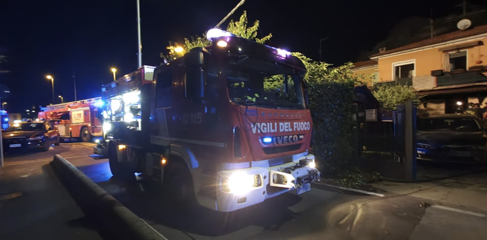 Oggiona Santo Stefano, appartamento in fiamme. Paura per due persone Oggiona Santo Stefano, appartamento in fiamme. Paura per due persone