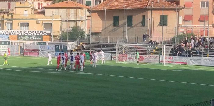 Il Varese vince una battaglia ed è "davanti" alla Lavagna: Bra a +6 ma domenica va a Ligorna... Le pagelle di Ste: Bonaccorsi il migliore