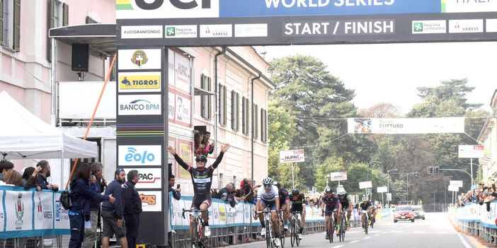 Una festa del ciclismo per la Gran Fondo Tre Valli Varesine: attesi 1.700 partecipanti Una festa del ciclismo per la Gran Fondo Tre Valli Varesine: attesi 1.700 partecipanti