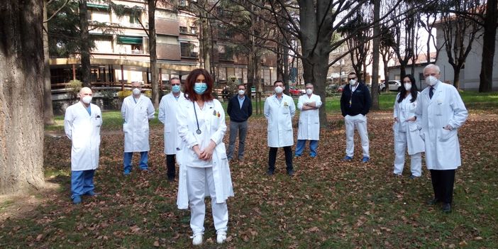 La dottoressa Alba Sciascera insieme ad alcuni suoi colleghi direttori di unità operativa La dottoressa Alba Sciascera insieme ad alcuni suoi colleghi direttori di unità operativa