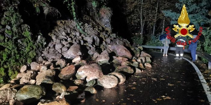 Frana in Valle Anzasca, chiusa la Provinciale per Bannio Anzino Frana in Valle Anzasca, chiusa la Provinciale per Bannio Anzino