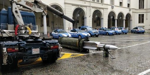 Sequestrate armi da guerra e un missile a militanti di estrema destra Sequestrate armi da guerra e un missile a militanti di estrema destra