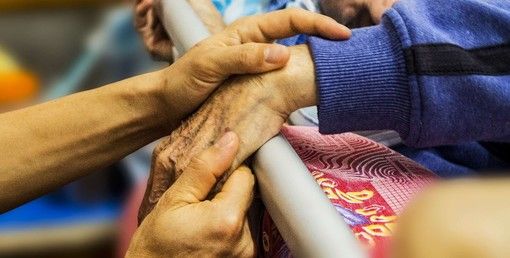 Anni 78 e non ancora vaccinata. La sua colpa? Aver rifiutato, da disabile, Astrazeneca