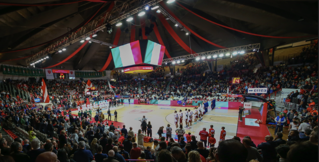 Ottant'anni della Pallacanestro Varese, gli auguri del Comune di Varese: «Amore vero, sei un patrimonio di questa città»