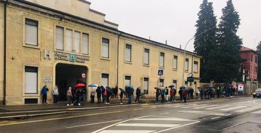 Code al punto tamponi di viale Borri. Monti (Lega) replica a Galimberti: «Dal sindaco solita accusa strumentale»