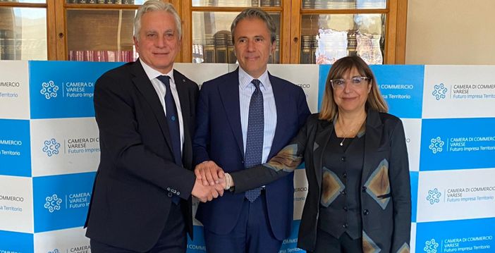 Mauro Temperelli, il presidente Mauro Vitiello ed Anna Deligios