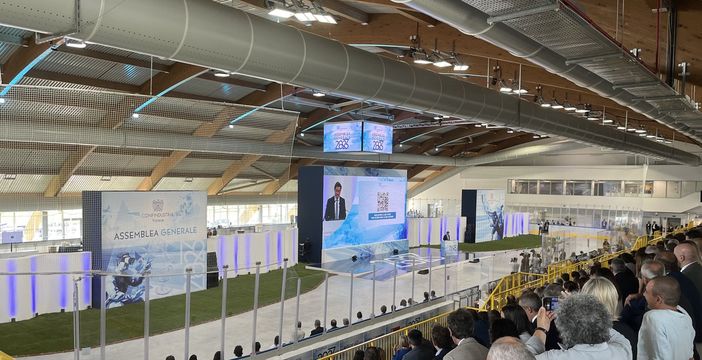 L'OPINIONE. Il "figlio" sport è cresciuto e può far viaggiare l'economia. Dagli indizi in assemblea alla metafora di un tassista