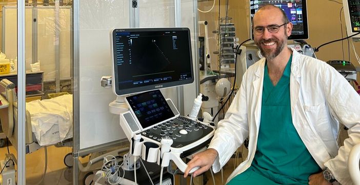 Il dottor Silvio Zerbi, specialista in Anestesia e Rianimazione in servizio all'Ospedale di Circolo di Varese dal 2009 nella struttura Anestesia e Rianimazione Generale e Neurochirurgica diretta dal Prof. Luca Cabrini Il dottor Silvio Zerbi, specialista in Anestesia e Rianimazione in servizio all'Ospedale di Circolo di Varese dal 2009 nella struttura Anestesia e Rianimazione Generale e Neurochirurgica diretta dal Prof. Luca Cabrini