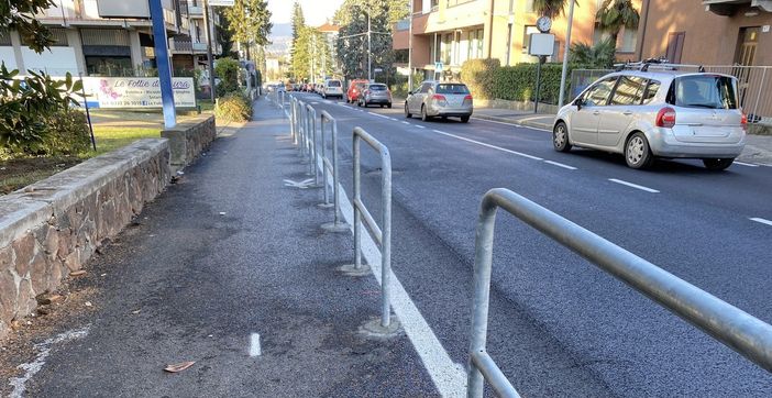 Viale Borri più sicuro per i pedoni: installati i nuovi archetti Viale Borri più sicuro per i pedoni: installati i nuovi archetti
