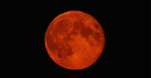 Luna di sangue nella notte tra sabato e domenica: in Italia l'eclissi sarà visibile dalle 4.28 fino all'inizio della fase totale