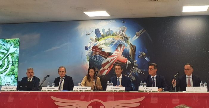 Hydrogen Valley, la transizione energetica passa da Malpensa: «Faremo da modello all’Europa» Hydrogen Valley, la transizione energetica passa da Malpensa: «Faremo da modello all’Europa»