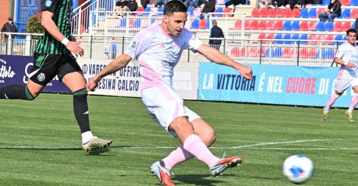 Manicone gol (foto Ghiotto - Varesina Calcio)