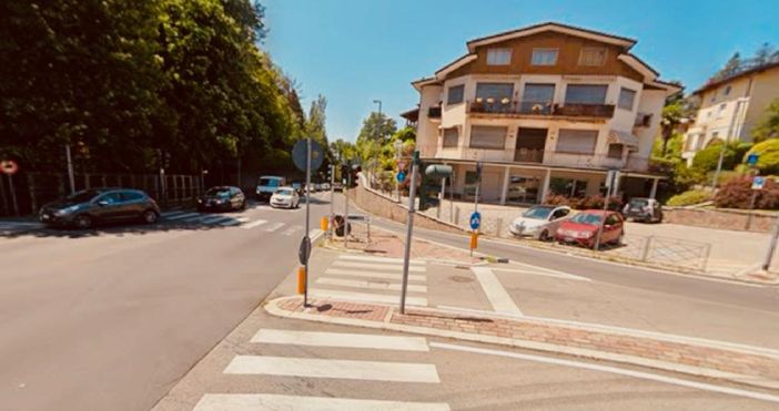 Dal 18 dicembre sarà attivo il T-Red sui semafori all'incrocio di piazza Cavour sulla 394 a Casciago Dal 18 dicembre sarà attivo il T-Red sui semafori all'incrocio di piazza Cavour sulla 394 a Casciago