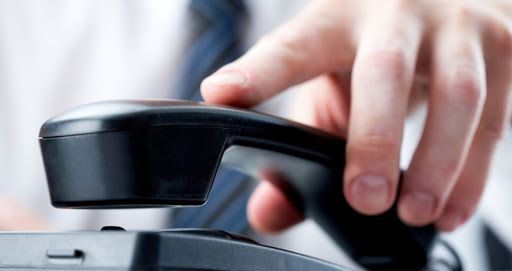 Leggiuno, il Comune avvisa i cittadini: «Attenti a possibili truffe telefoniche»