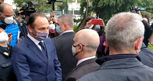 L'ambasciatore di Israele a Torino per il piccolo Eitan: «Speriamo si possa riprendere, preghiamo per lui»