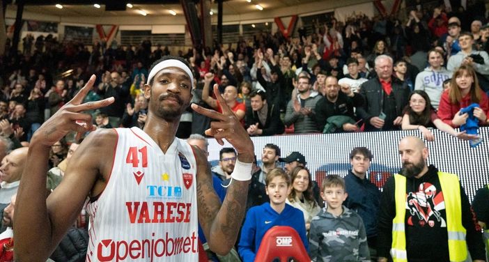 Tariq Owens può festeggiare la vittoria (foto Fabio Averna)