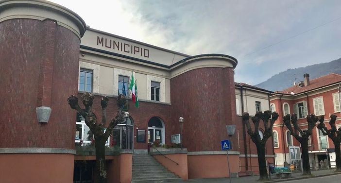 Il municipio di Arcisate Il municipio di Arcisate