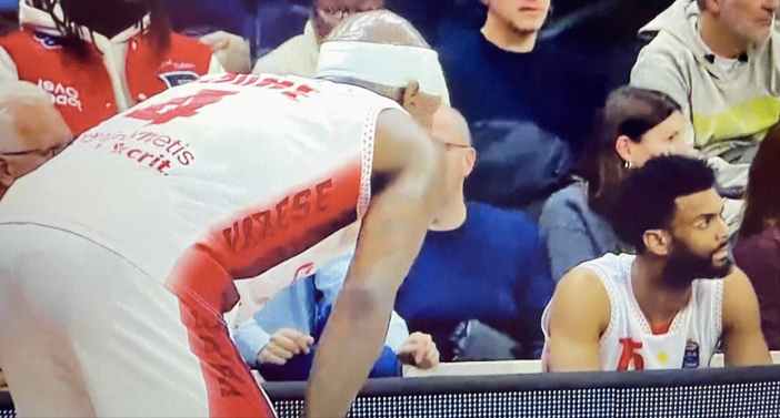 Moore e Renfro, primo e secondo piano di una vittoria a Milano