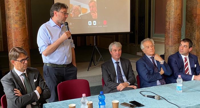 VERSO IL REFERENDUM/2. Giorgetti: «Io voto "no" per non dare un potere senza limite alle segreterie di partito e limitare la volontà popolare»