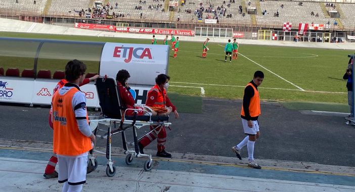 D'Orazio esce tenendosi il ginocchio destro: gravissimo infortunio D'Orazio esce tenendosi il ginocchio destro: gravissimo infortunio