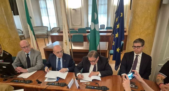 Più sicurezza nelle stazioni ferroviarie del Varesotto e a Malpensa: c'è il via libera