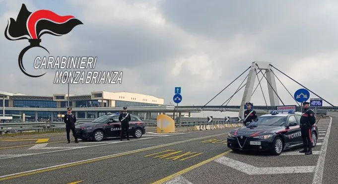 Spacciatore di droga fermato dai carabinieri a Malpensa: era già sull'aereo pronto a decollare per l'Albania