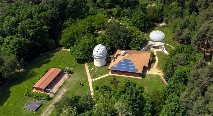 Tradate torna a riveder le stelle: riapre l’Osservatorio Astronomico del Parco Pineta Tradate torna a riveder le stelle: riapre l’Osservatorio Astronomico del Parco Pineta