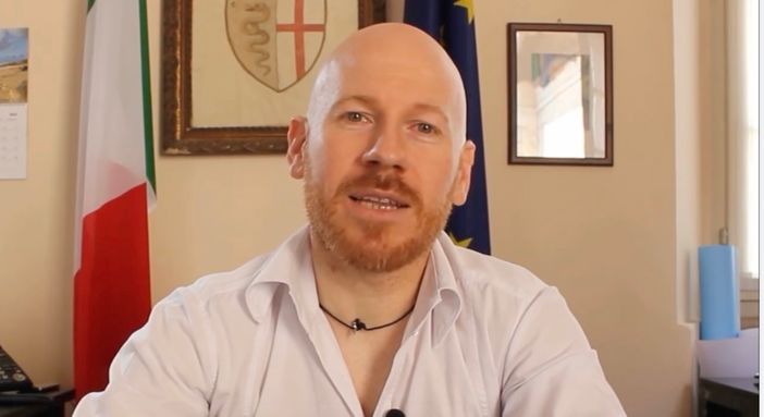 Fustino manomesso: «Sì, da qui è partito l'odore in tutta la provincia e non solo. Ma portiamo pazienza e tutto si risolverà»