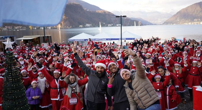 Grandissimi successo per la Babbo Running di Porto Ceresio