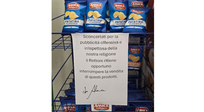 Gorla Minore: al Collegio Rotondi vietata la vendita delle patatine Amica Chips. Il Rettore: «Sconcertati per la pubblicità offensiva e irrispettosa della nostra religione»