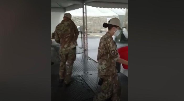 VIDEO. Maltempo, allagato il centro vaccinale della Schiranna VIDEO. Maltempo, allagato il centro vaccinale della Schiranna