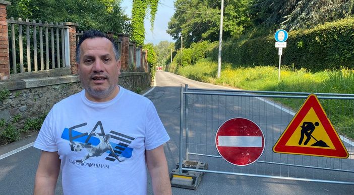 Domenico "Mimmo" Esposito, stamattina all'imbocco di via Tasso Domenico "Mimmo" Esposito, stamattina all'imbocco di via Tasso