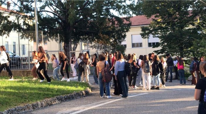 Gli studenti del Manzoni pronti per il primo giorno di scuola