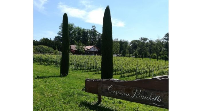 Cascina Ronchetto è a Morazzone, in via Mugnai 52 Cascina Ronchetto è a Morazzone, in via Mugnai 52