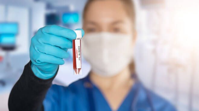 Covid-19, in Italia oggi 23.225 casi. Lombardia +3.751, Veneto +3.581, Piemonte +2.230, Campania +2.295