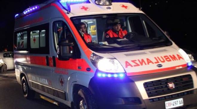 Varese, incidente all'ora di punta in viale Aguggiari: due persone coinvolte