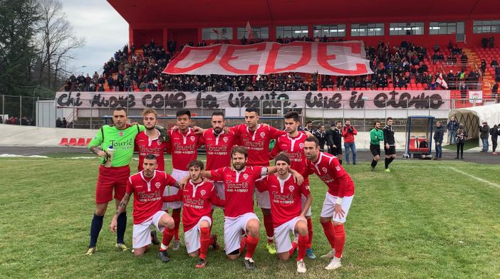 VIDEO. Il Franco Ossola è di nuovo biancorosso! Almeno 700 tifosi presenti, tra cui il sindaco VIDEO. Il Franco Ossola è di nuovo biancorosso! Almeno 700 tifosi presenti, tra cui il sindaco