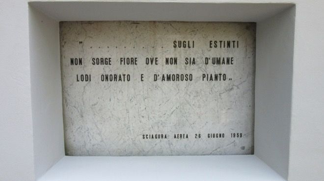 Olgiate Olona ricorda il disastro aereo del 1959 con una cerimonia e un volume dedicato ai giovani Olgiate Olona ricorda il disastro aereo del 1959 con una cerimonia e un volume dedicato ai giovani