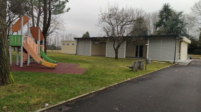 Il bar e l'area giochi rinnovati dei Campetti di via Roma Il bar e l'area giochi rinnovati dei Campetti di via Roma